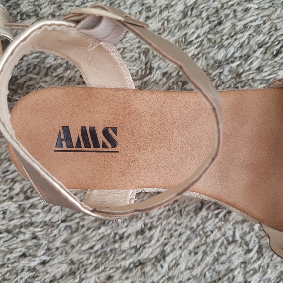 Rose Gold Platform Heels - Picture 6 of 7